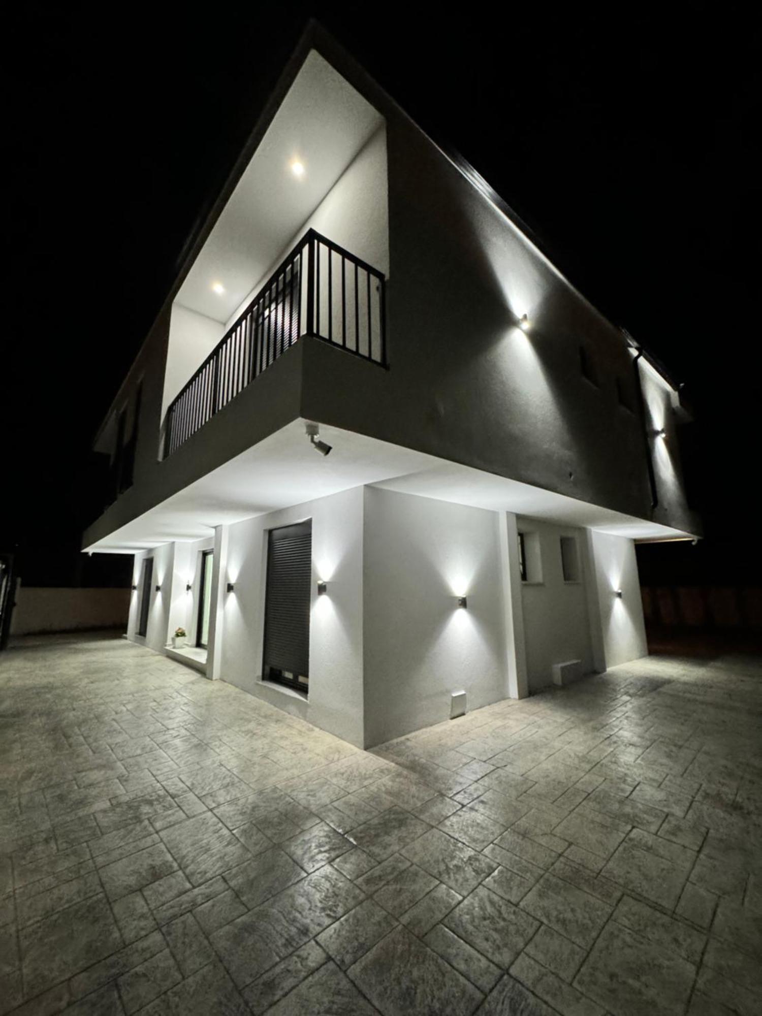 Villa Papa-Berat Esterno foto